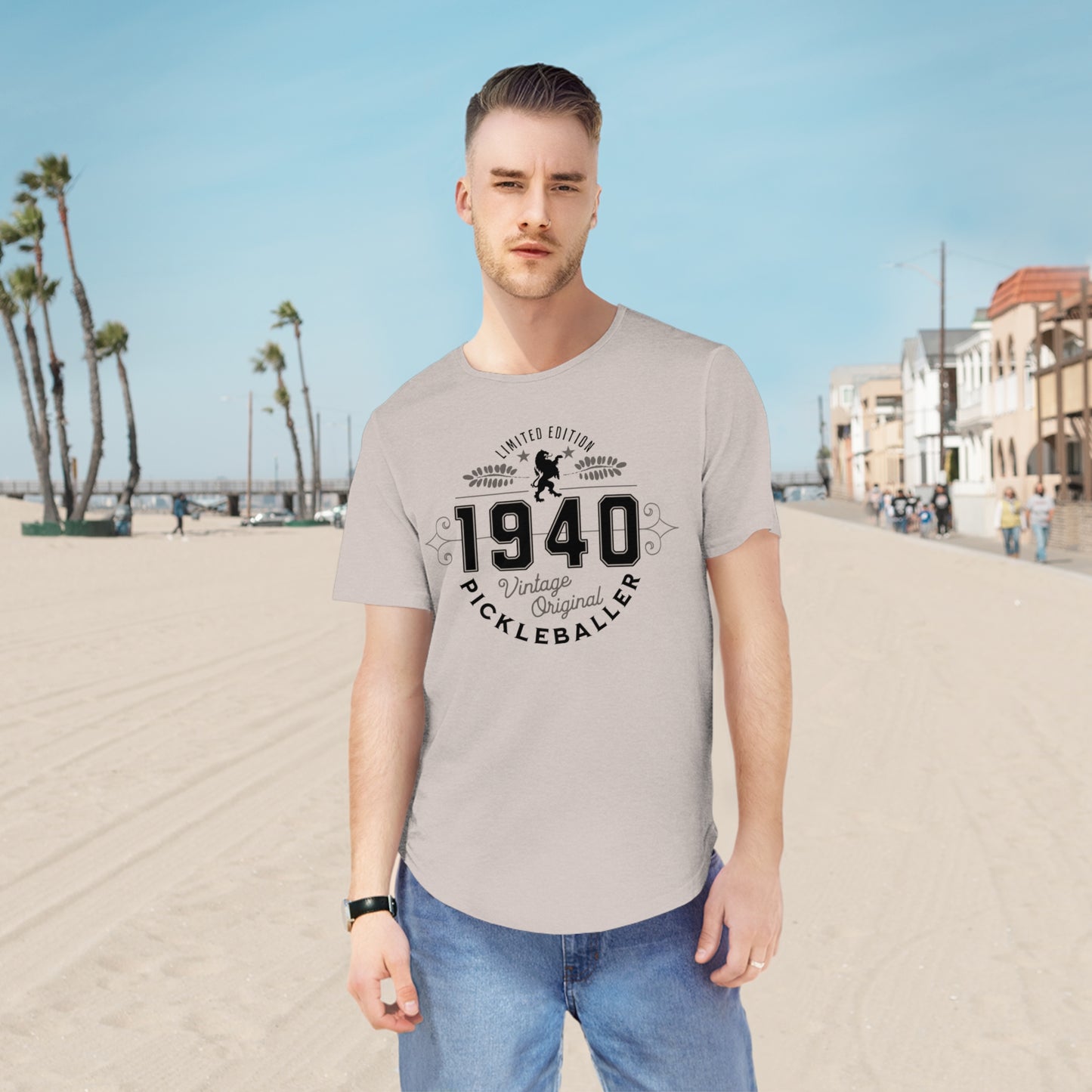 VINTAGE PICKLEBALLER 1940 (FRONT & BACK) - Men's Curved-Hem Jersey T-Shirt