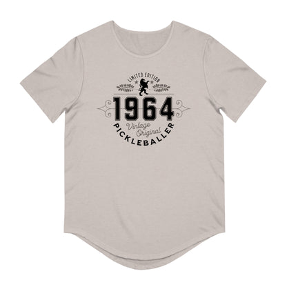 VINTAGE PICKLEBALLER 1964 (FRONT & BACK) - Men's Curved-Hem Jersey T-Shirt