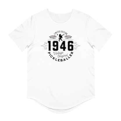 VINTAGE PICKLEBALLER 1946 (FRONT & BACK) - Men's Curved-Hem Jersey T-Shirt